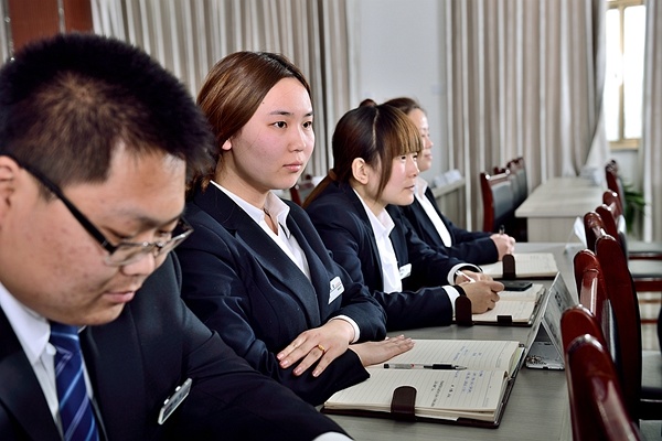 濟(jì)南商務(wù)攝影,濟(jì)南商務(wù)人像,濟(jì)南商業(yè)攝影,濟(jì)南攝影